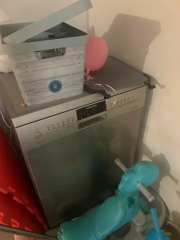Modern Dishwasher in Excellent Condition
