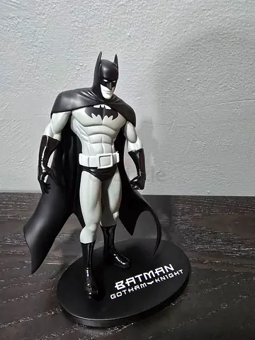(2392 of 3800) Batman Gotham Knight Statue
