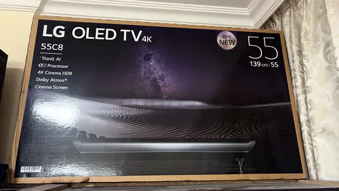 LG OLED 55″ C8 – OLED55C8PVA | Excellent Condition Box and Table Mounting stand, Available !
