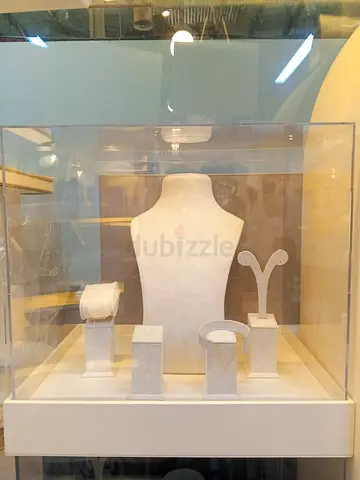 Elegant Jewelry Display Set