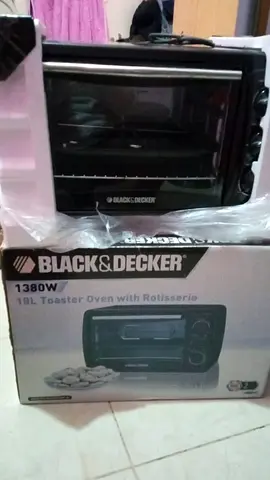 Black  Decker 19L Toaster Oven with Rotisserie - 1380W