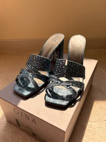 Gina Heels