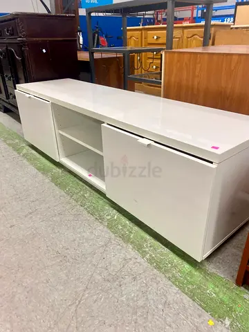 Sleek White Entertainment Center for Modern Living Rooms