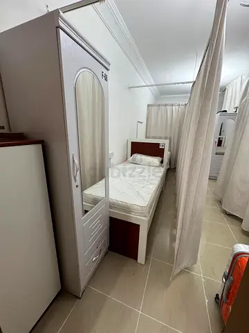 ONLY READY TO MOVE |PRIVACY CURTAIN | EXECUTIVE BEDS | BRAND NEW FURNISHED | INDIAN SHARED!!