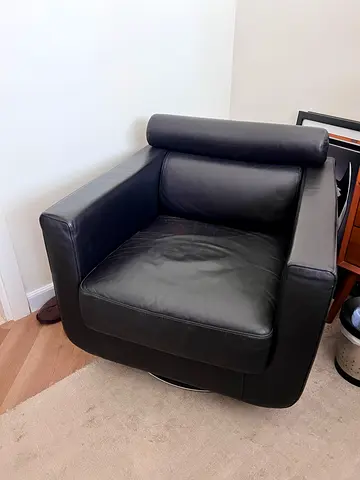 Natuzzi Black Leather Armchair