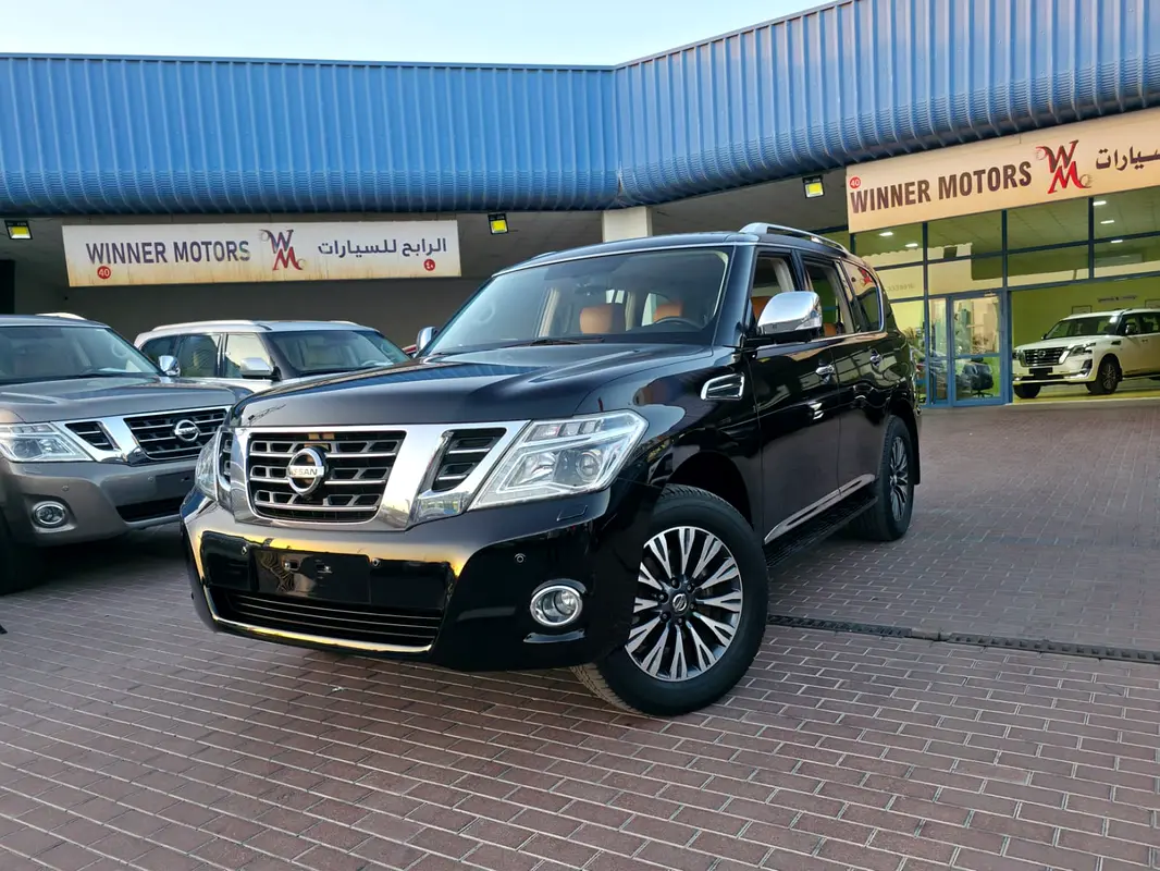 Nissan Patrol 2019 — photo 1 of 20