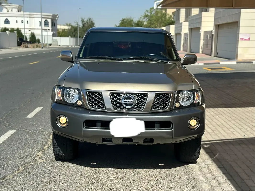 Nissan Patrol Safari 2020 — photo 1 of 12