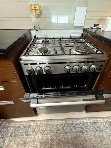 5-Burner Gas Cooker with Oven – Stainless Steel