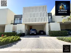 Own a villa with 3 master bedrooms and a swimming pool, including electricity, water, air conditioni
