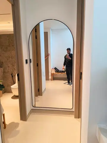 Stylish Arched Full-Length Mirror for Modern Spaces