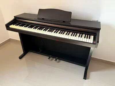 Casio CDP-7500 piano