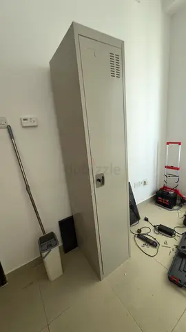 Locker دولاب نظيف