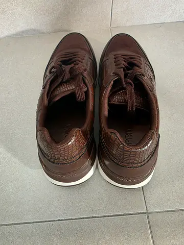 Stylish Brown Leather Sneakers