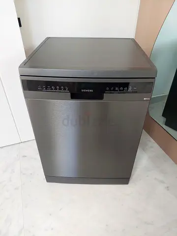 Selling Siemens WiFi Connect Three Rack Dishwasher Black Edition