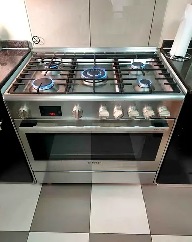 Bosch Series 6 Model top 5 Burner Gas Down Oven Electric Cooker Range Size 90cm