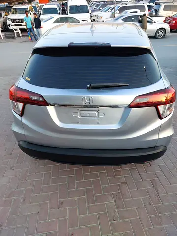 صورة 8 لـ 2022 Honda HR-V