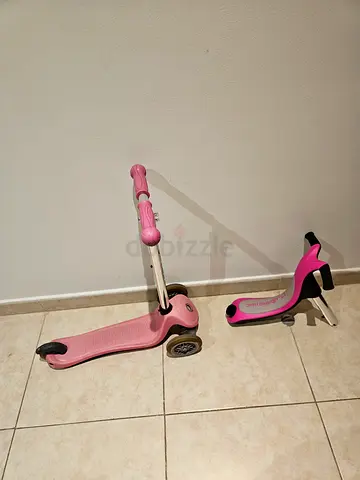 Kids Pink Scooter - Fun and Safe Ride!