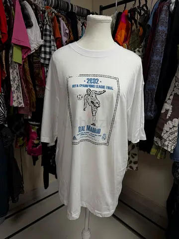 Vintage 2002 UEFA Champions league Real Madrid T-Shirt