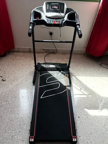 Exercise jogging machine