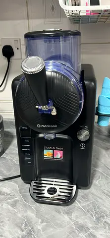 NutriCook Slush  Swirl Machine - Perfect for Refreshing Beverages, used once only
