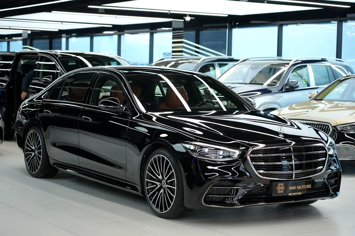 Mercedes-Benz S-Class 2026 — photo 1 of 20