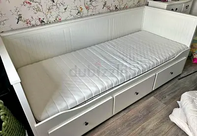 IKEA Hemness Daybed With 2 Mattress