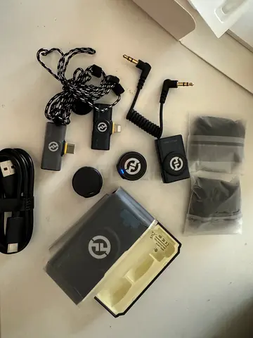 Hollyland lark m2 combo-  Wireless microphone