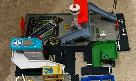 Interactive Airport Playset with Runway and Tower