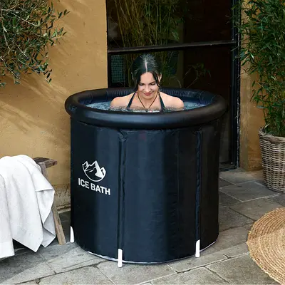 Inflatable ice bath