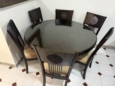 Dining table with 6 chairs