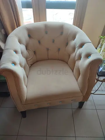 Elegant Beige Tufted Armchair 2 pcs