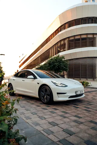 TESLA MODEL 3 FOR RENT DUBAI | NO DEPOSIT | EV | AUTOPILOT