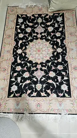 Persian Tabriz Style carpet 1x1.5m