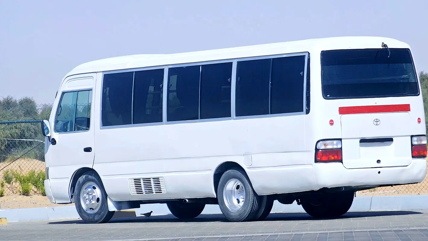 Toyota Coaster 2003 — photo 1 of 11