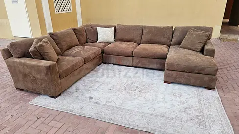 Almost brand new Condition CrateBarrel Axis feather 🪶 filled U Shape Sofa