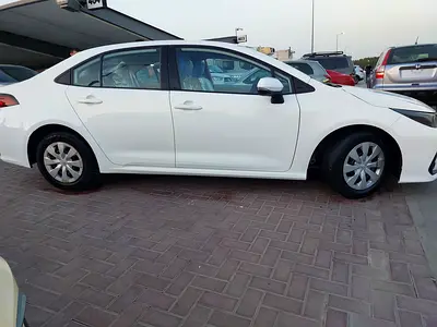 2022 Toyota COROLLA photo 3
