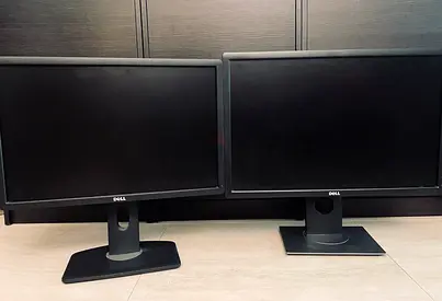 2x Dell Monitors