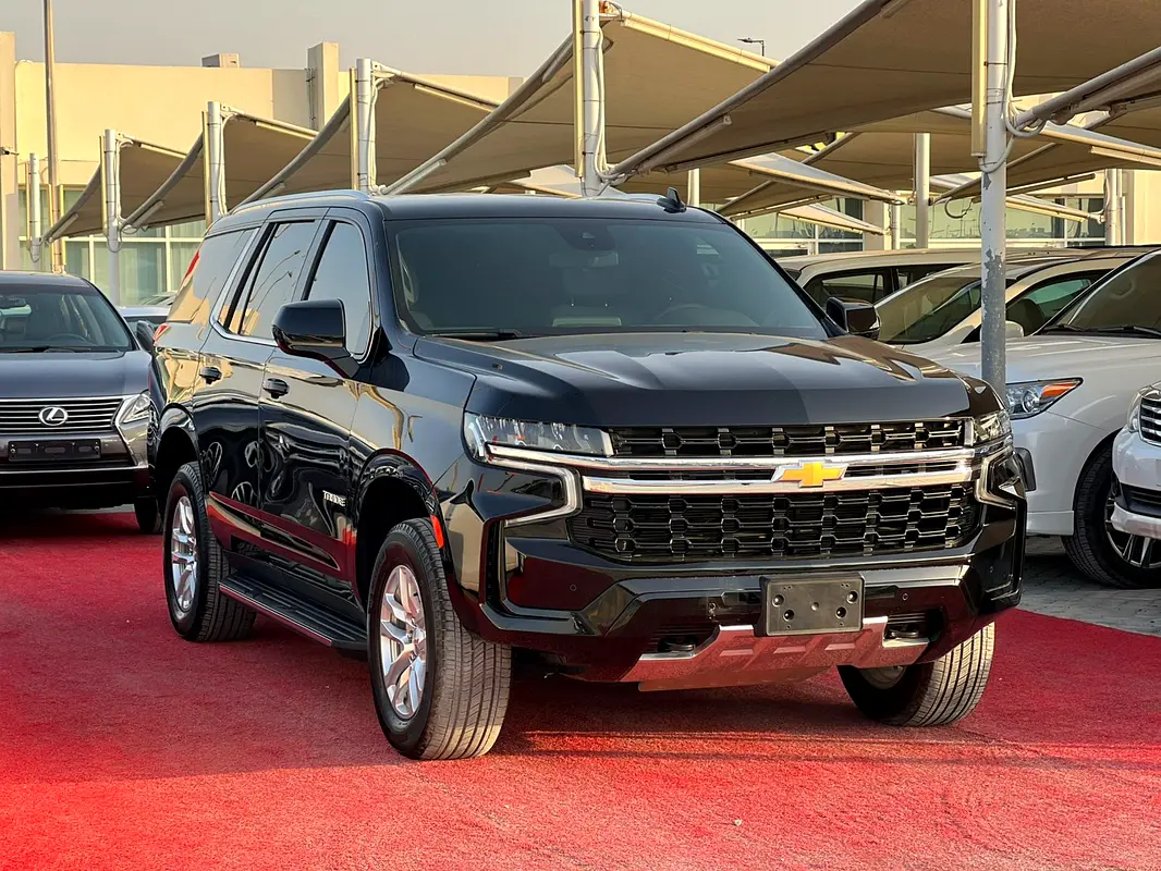 Chevrolet Tahoe 2023 — photo 1 of 20