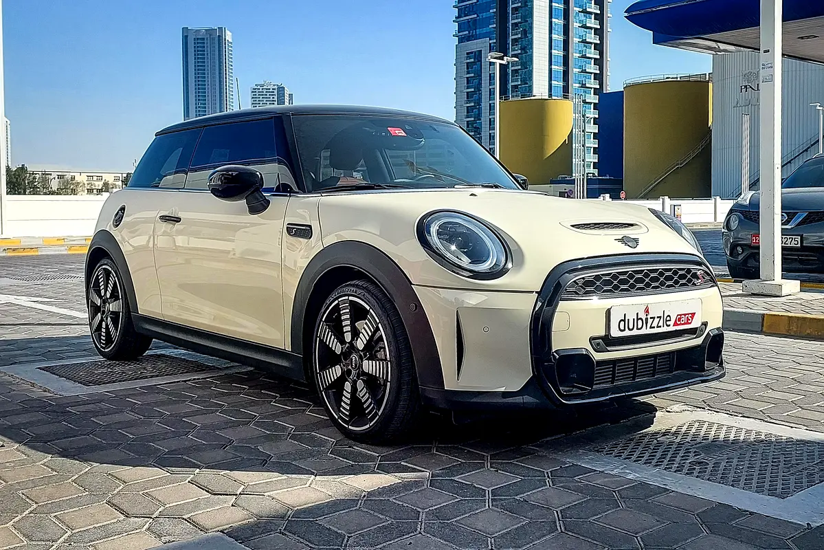 MINI Cooper 2023 — photo 1 of 17