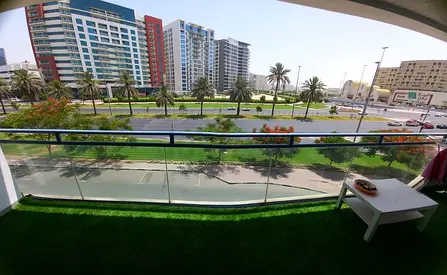 Spacious Room for Rent