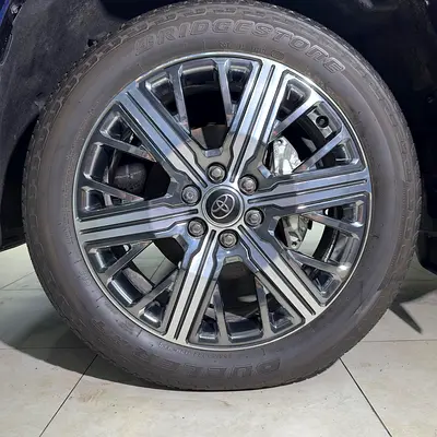 صورة مصغرة 19 لـ 2024 Toyota SEQUOIA