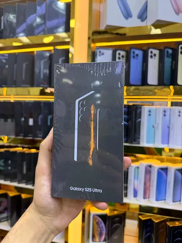 Samsung Galaxy S25 Ultra 512 GB Box packed