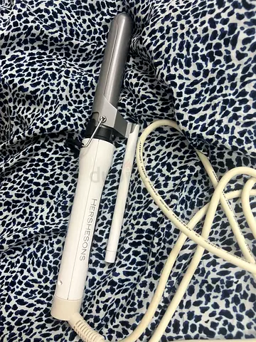 Hershesons Curling Wand for Gorgeous Waves