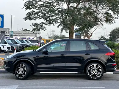 2017 Porsche CAYENNE — фото 2