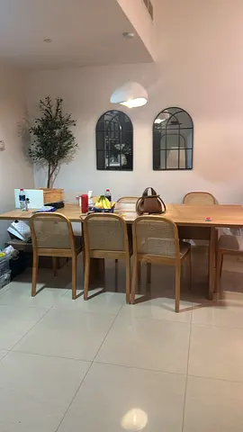 Elegant Extendable Dining Table for 6-10 People (without chairs)