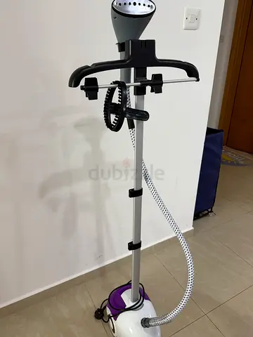 مكواه عامودية بحالة جيدة