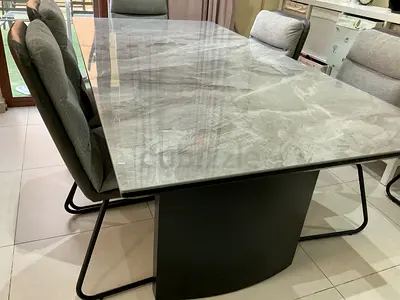 Modern Dining Table with Stylish Chairs