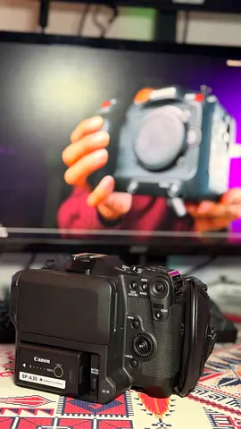 Canon DSLR Camera with Innovative Features