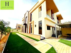Modern 5BR Villa Garden Area Parking
