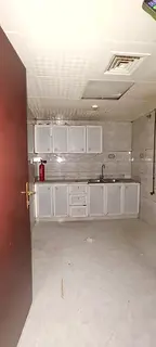 NO DEPOSIT 2BHK FAMILY BULDING CENTRAL AC WITH BALCONY &amp;JUST IN 35K*AL MAHATH